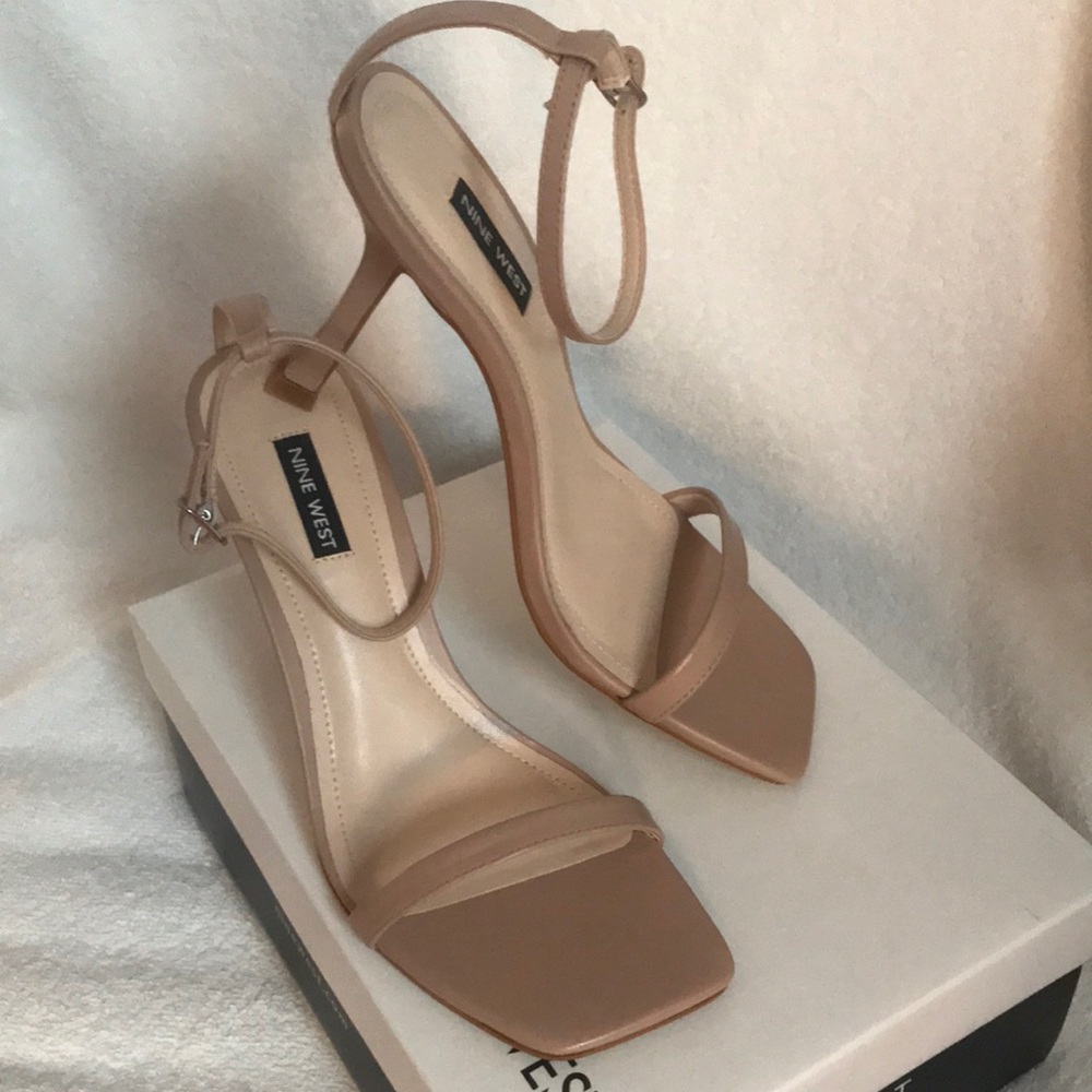New in Box Nine West Women's Nude Ankle Strap Heeled Sandals
